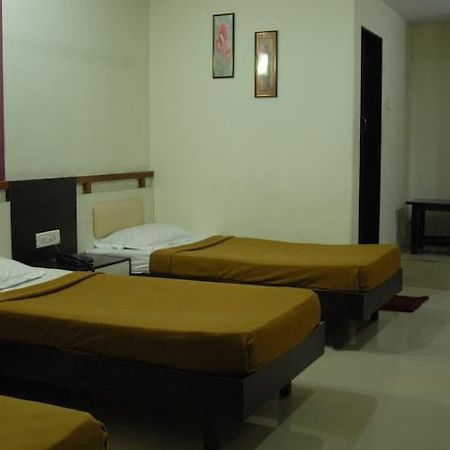 Hotel Enzo International Bangalore Esterno foto